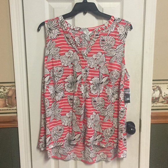 crown & ivy Tops - Brand new Crown & Ivy Blouse